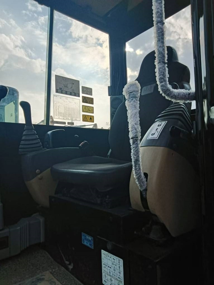 CAT 305.5 - Мини-экскаватор: фото 5 CAT 305.5 - Мини-экскаватор: фото 5