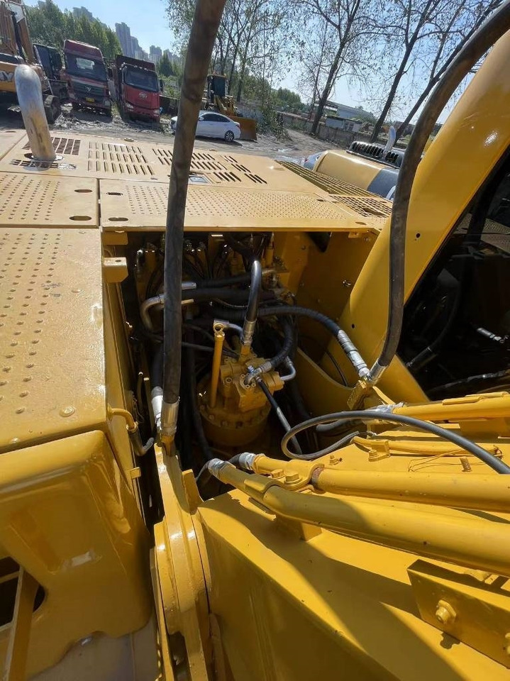 CAT 320 C - Гусеничный экскаватор: фото 5 CAT 320 C - Гусеничный экскаватор: фото 5