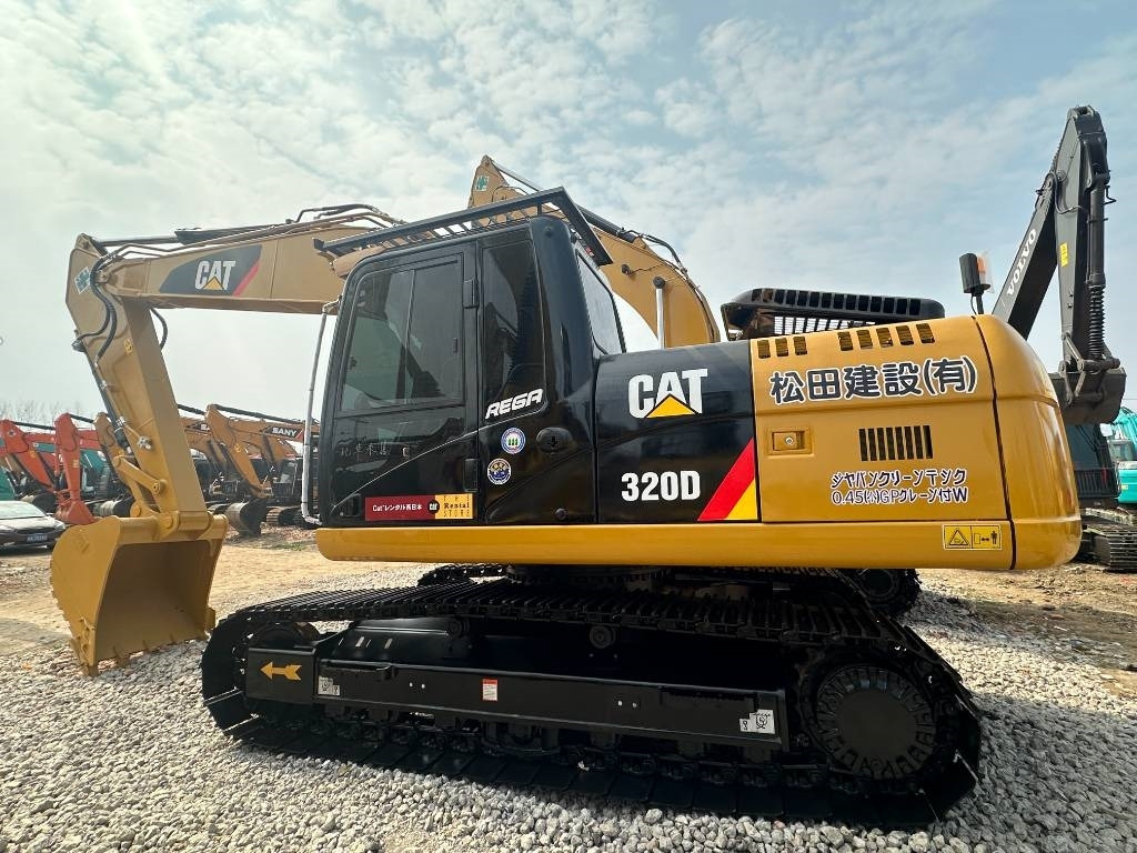 CAT 320 D - Гусеничный экскаватор: фото 2 CAT 320 D - Гусеничный экскаватор: фото 2