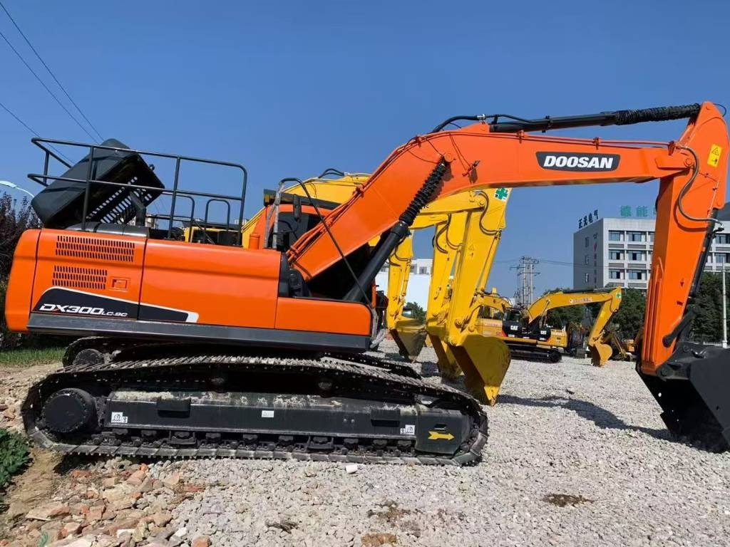 Doosan 300 - Гусеничный экскаватор: фото 1 Doosan 300 - Гусеничный экскаватор: фото 1
