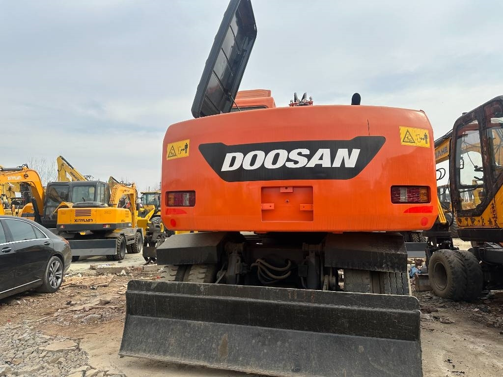 Doosan DH 150 W-7 - Колёсный экскаватор: фото 4 Doosan DH 150 W-7 - Колёсный экскаватор: фото 4