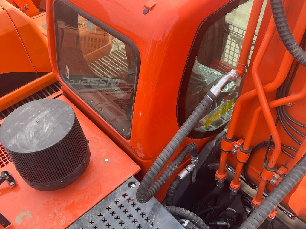 Гусеничный экскаватор Doosan DX 225: фото 13 Гусеничный экскаватор Doosan DX 225: фото 13