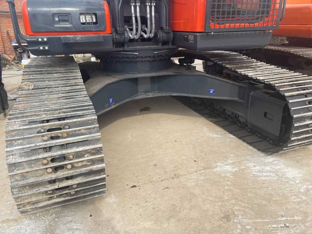 Гусеничный экскаватор Doosan DX 225: фото 9 Гусеничный экскаватор Doosan DX 225: фото 9