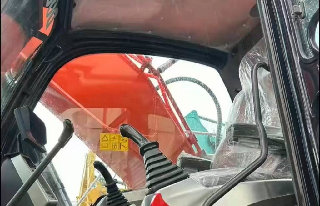 Doosan DX 340 - Гусеничный экскаватор: фото 2 Doosan DX 340 - Гусеничный экскаватор: фото 2