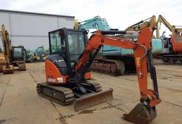Мини-экскаватор Hitachi 30: фото 12