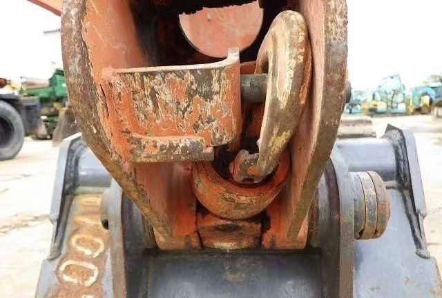 Гусеничный экскаватор Hitachi 30: фото 7 Гусеничный экскаватор Hitachi 30: фото 7