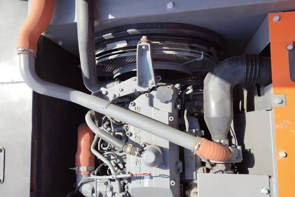 Hitachi ZX 240  - Гусеничный экскаватор: фото 4 Hitachi ZX 240  - Гусеничный экскаватор: фото 4