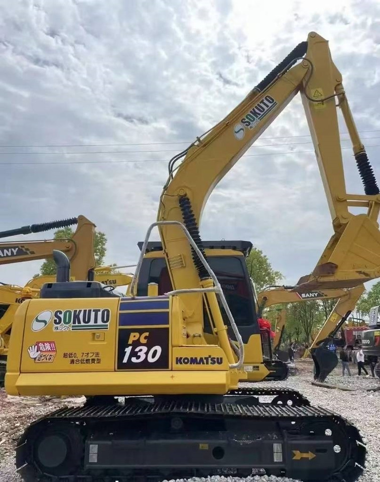 Komatsu PC 130 - Гусеничный экскаватор: фото 1 Komatsu PC 130 - Гусеничный экскаватор: фото 1