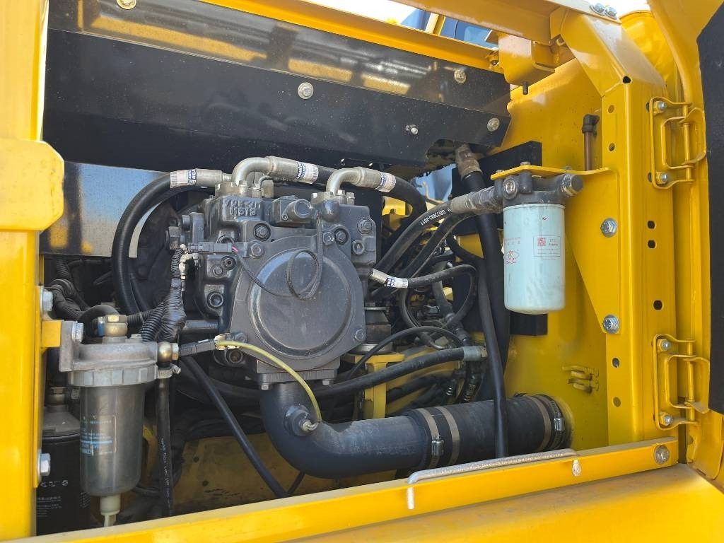 Komatsu PC 160 - Гусеничный экскаватор: фото 3 Komatsu PC 160 - Гусеничный экскаватор: фото 3