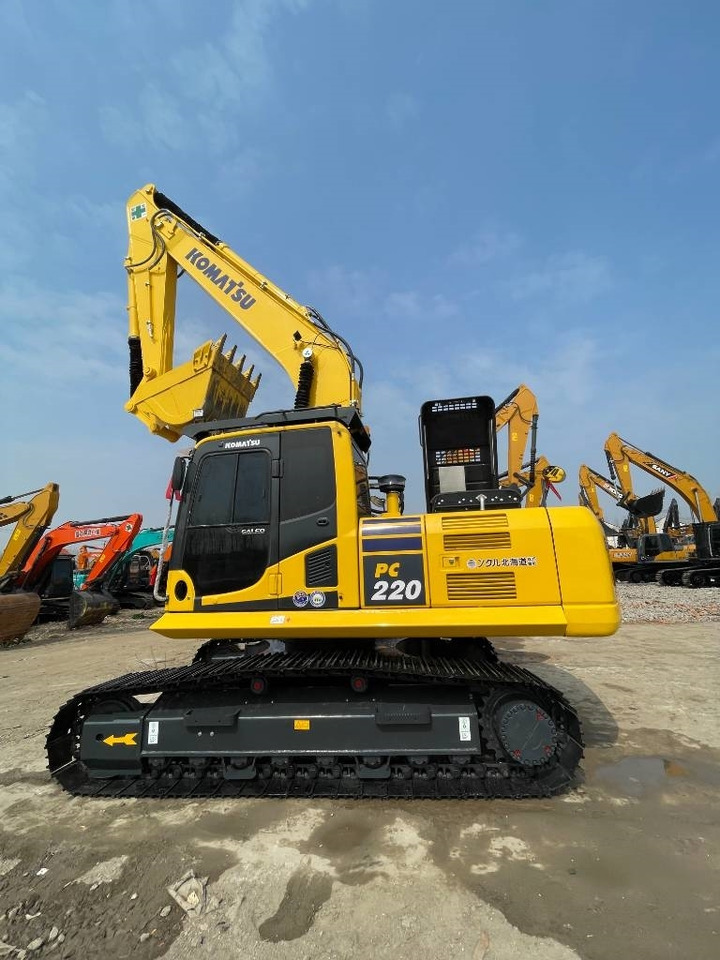 Komatsu PC 220-8 - Гусеничный экскаватор: фото 3 Komatsu PC 220-8 - Гусеничный экскаватор: фото 3