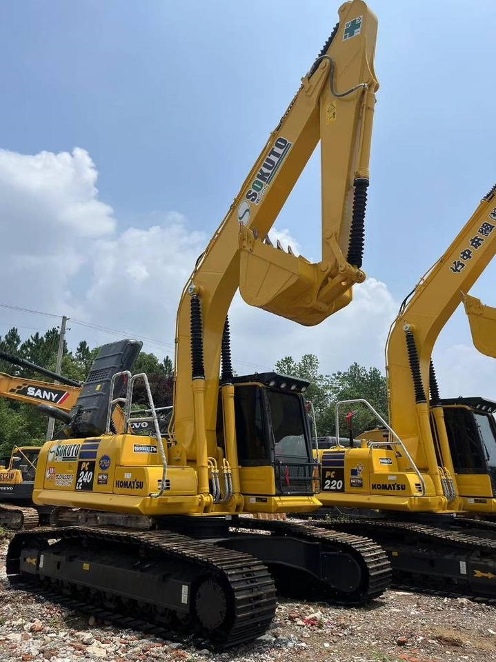 Komatsu PC 240-8 - Гусеничный экскаватор: фото 1 Komatsu PC 240-8 - Гусеничный экскаватор: фото 1