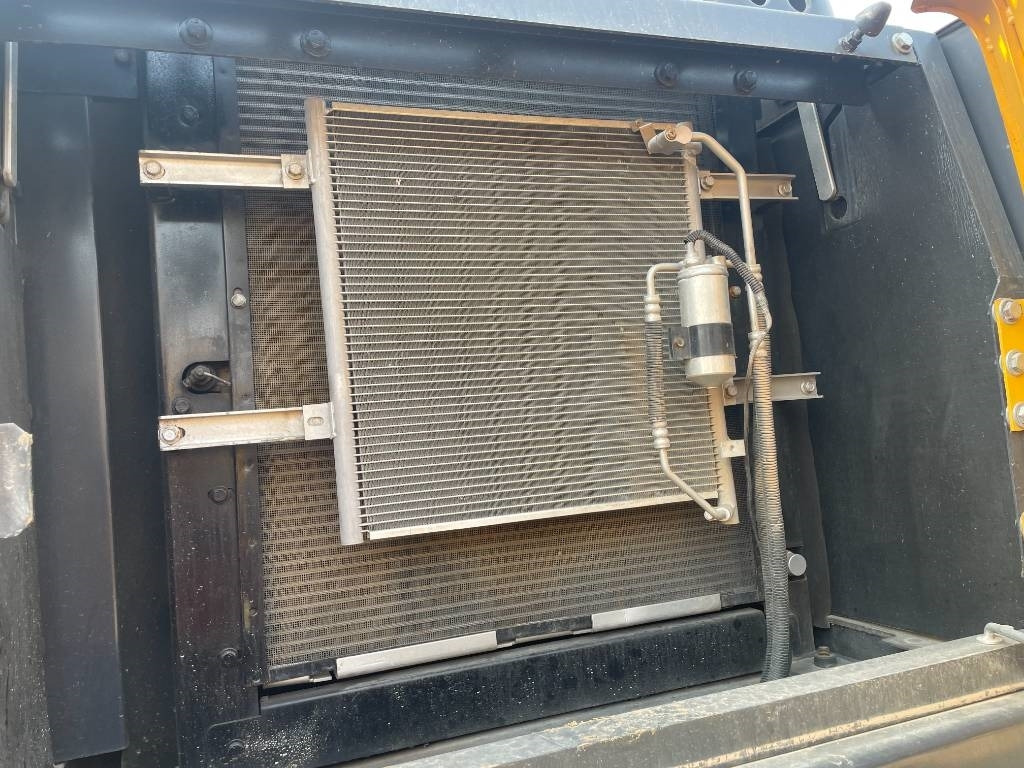 Volvo EC 210 - Гусеничный экскаватор: фото 3 Volvo EC 210 - Гусеничный экскаватор: фото 3