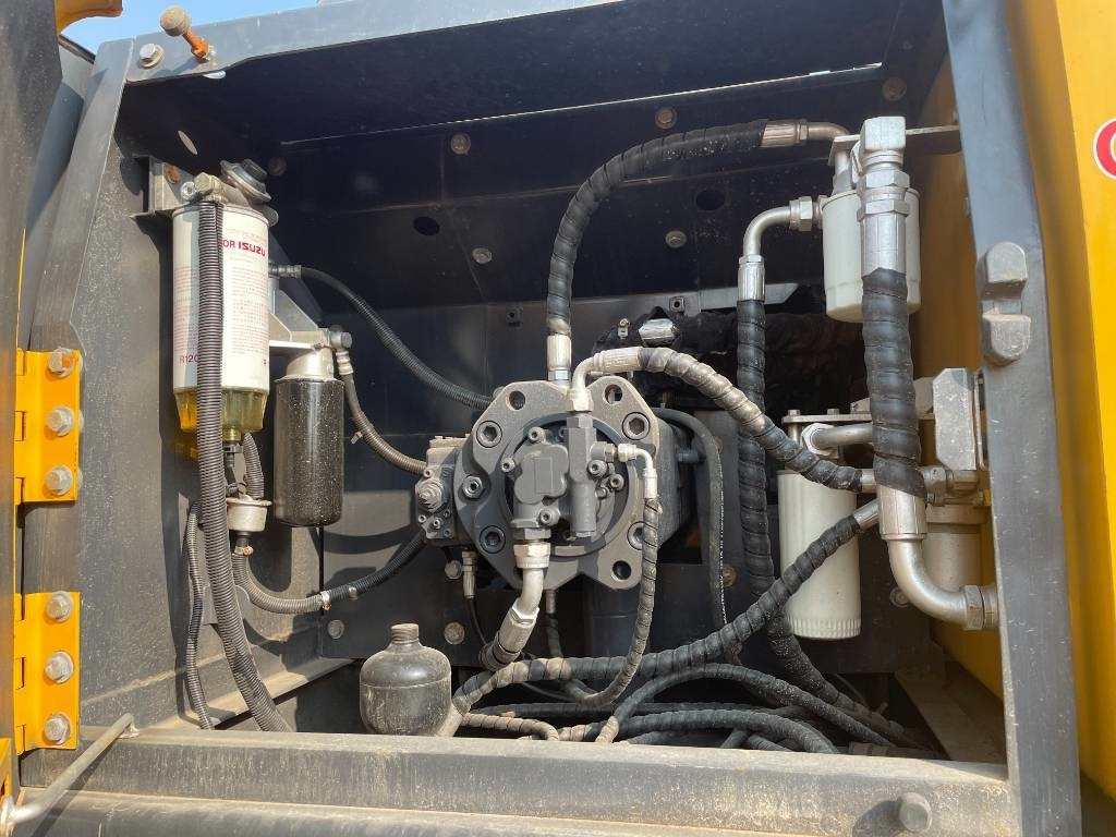 Volvo EC 210 - Гусеничный экскаватор: фото 2 Volvo EC 210 - Гусеничный экскаватор: фото 2