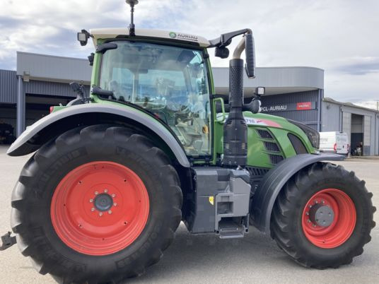Fendt 716 VARIO S4 PROFI PLUS - Трактор: фото 4 Fendt 716 VARIO S4 PROFI PLUS - Трактор: фото 4
