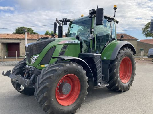 Fendt 716 VARIO S4 PROFI PLUS - Трактор: фото 1 Fendt 716 VARIO S4 PROFI PLUS - Трактор: фото 1