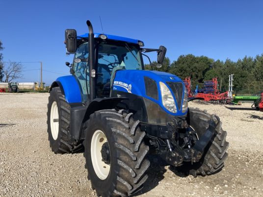 New Holland T7.210 - Трактор: фото 3 New Holland T7.210 - Трактор: фото 3