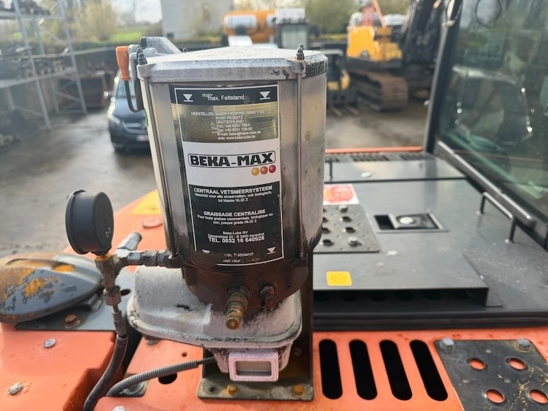 Гусеничный экскаватор Hitachi ZX 135 US 5-B: фото 13 Гусеничный экскаватор Hitachi ZX 135 US 5-B: фото 13