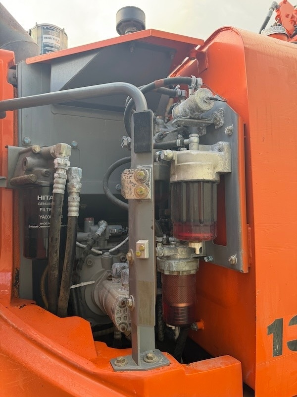 Гусеничный экскаватор Hitachi ZX 135 US 5-B: фото 12 Гусеничный экскаватор Hitachi ZX 135 US 5-B: фото 12