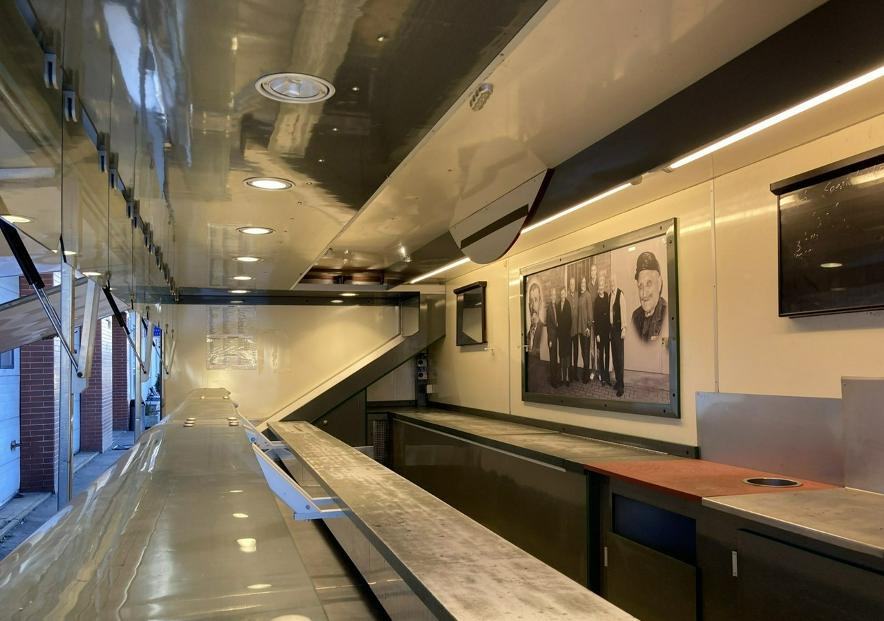 Inna Inny Autosklep wędlin Gastronomiczny Food Truck Foodtruck sklep Borco - Торговый прицеп: фото 2 Inna Inny Autosklep wędlin Gastronomiczny Food Truck Foodtruck sklep Borco - Торговый прицеп: фото 2