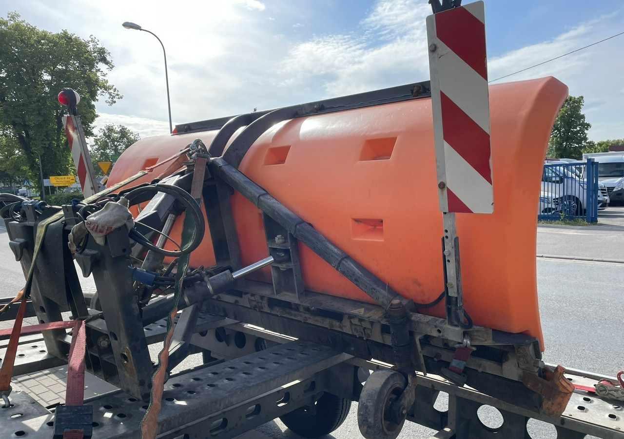 Mercedes-Benz Inny Mercedes-Benz Mercedes Vario 815 Wywrotka 4X4 posypywarka pług 2004 - Снегоуборочная машина: фото 4 Mercedes-Benz Inny Mercedes-Benz Mercedes Vario 815 Wywrotka 4X4 posypywarka pług 2004 - Снегоуборочная машина: фото 4