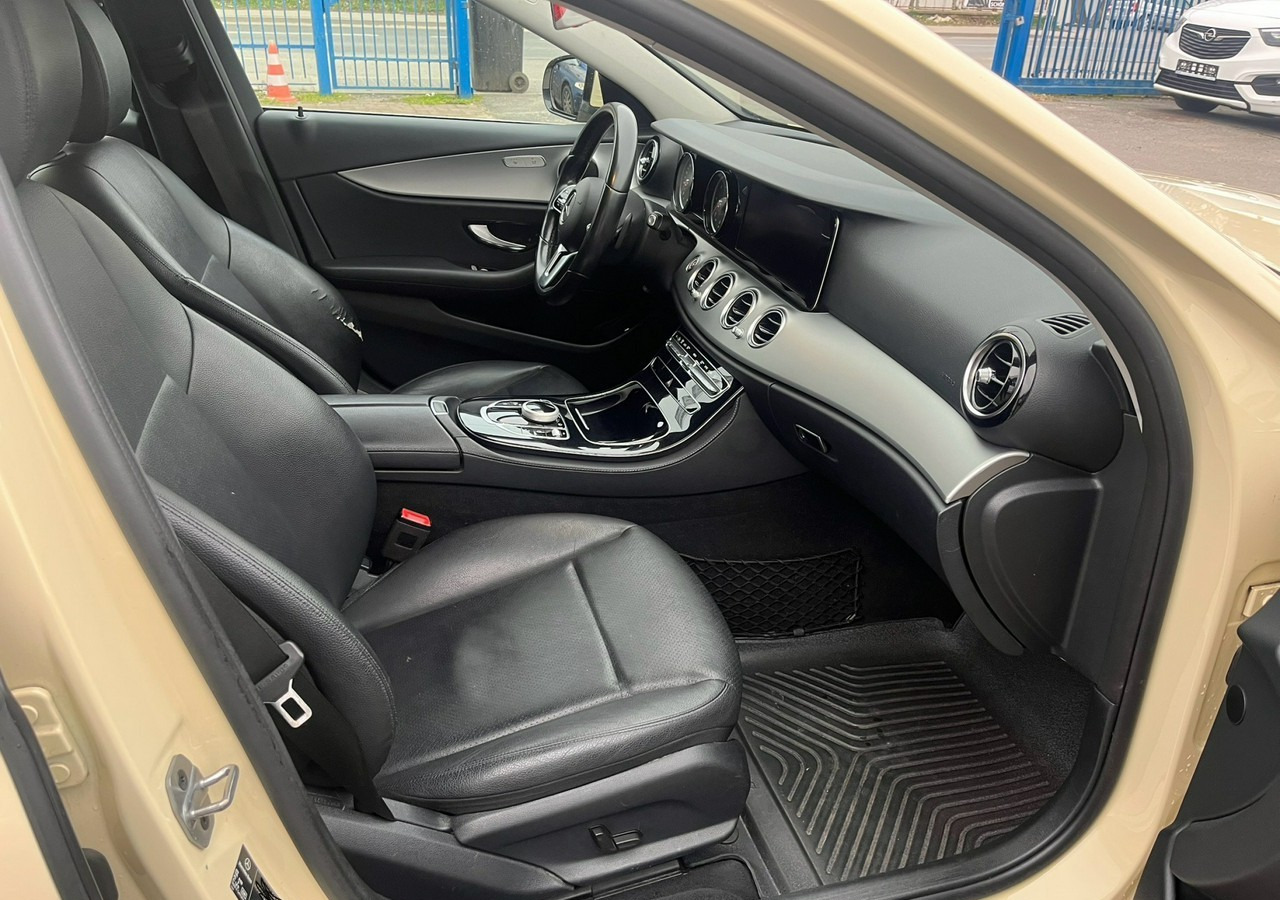 Легковой автомобиль Mercedes-Benz Klasa E E220d T 9G-tronic 197KM Navi FullLed Kamera Asystent Model 2020 FV 2: фото 12