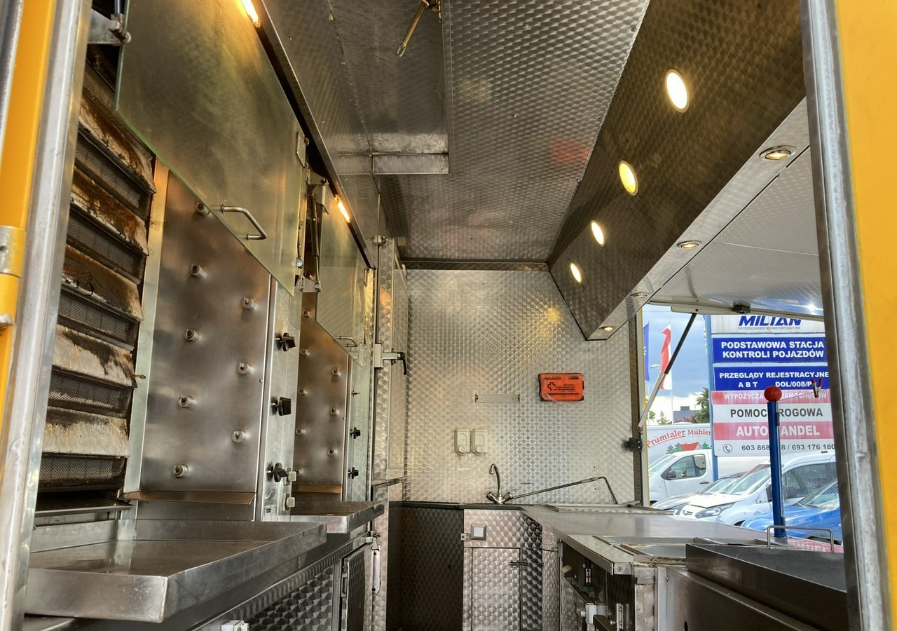 Mercedes-Benz Sprinter Autosklep Grill kurczak Gastronomiczny Food Truck Foodtruck sklep 20 - Торговый грузовик: фото 3 Mercedes-Benz Sprinter Autosklep Grill kurczak Gastronomiczny Food Truck Foodtruck sklep 20 - Торговый грузовик: фото 3