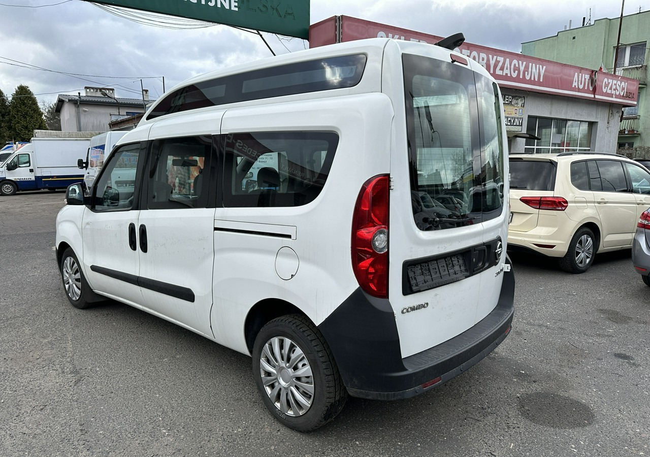 Opel Combo III 2.0CDTI Maxi Panorama Klima Kamera Webasto 2016 - Легковой автомобиль: фото 4 Opel Combo III 2.0CDTI Maxi Panorama Klima Kamera Webasto 2016 - Легковой автомобиль: фото 4