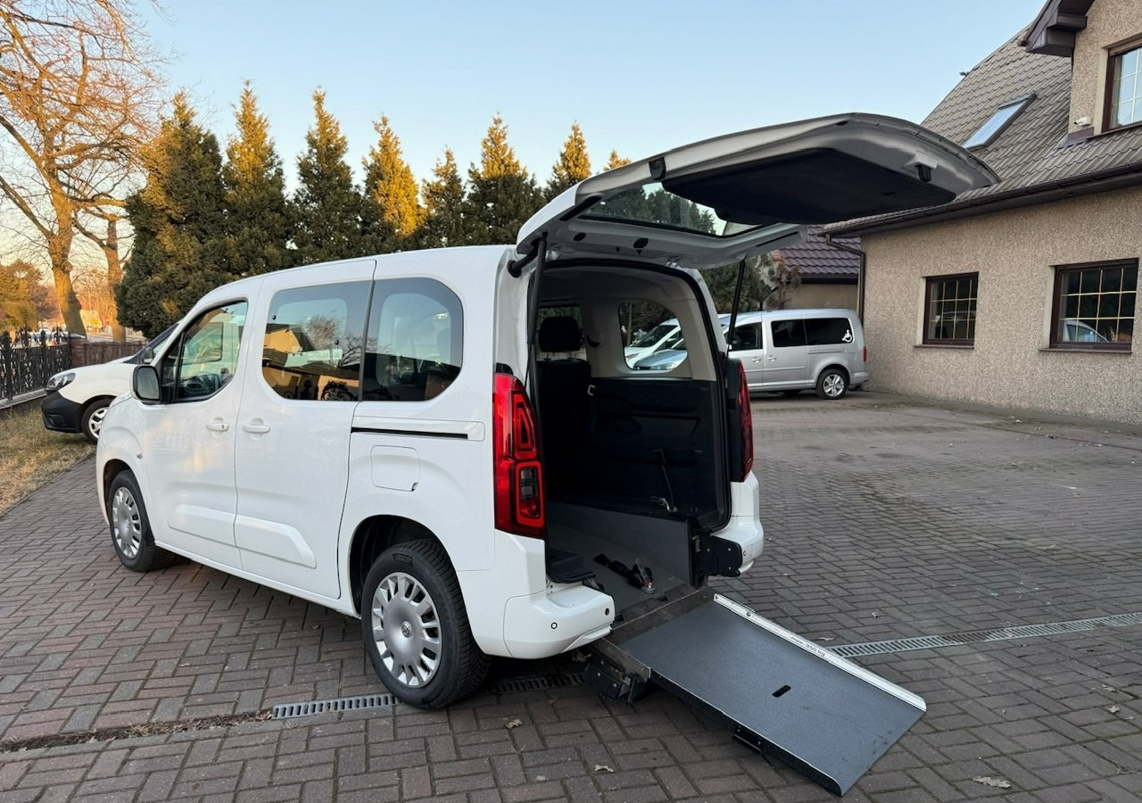 Opel Combo IV Combo Life Combo do przewozu Niepełnosprawnych inwalida rampa Model 2021 - Легковой автомобиль: фото 1 Opel Combo IV Combo Life Combo do przewozu Niepełnosprawnych inwalida rampa Model 2021 - Легковой автомобиль: фото 1