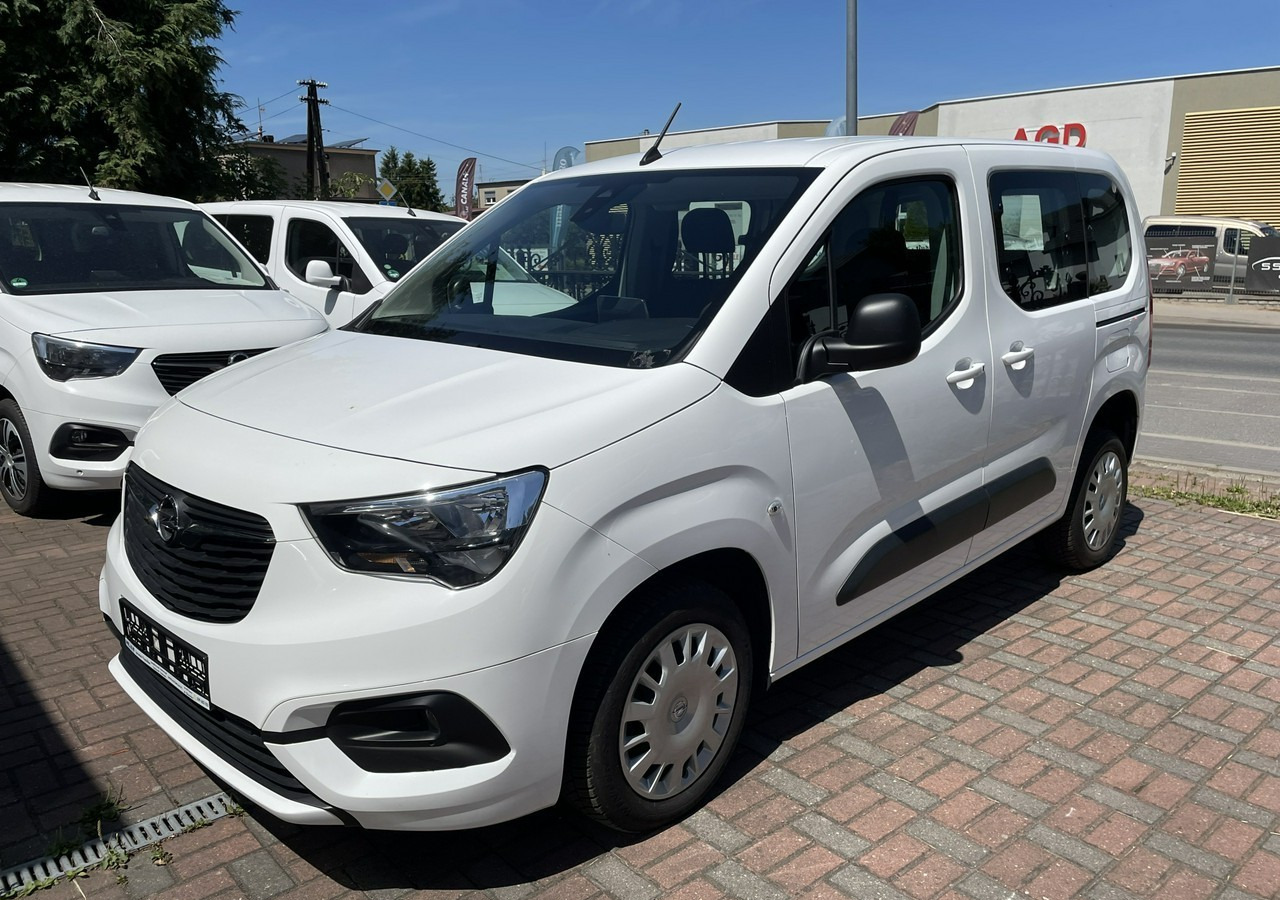 Opel Combo IV Opel Combo Life Niepełnosprawnych inwalida Rampa 32105 km Model 2022 - Легковой автомобиль: фото 2 Opel Combo IV Opel Combo Life Niepełnosprawnych inwalida Rampa 32105 km Model 2022 - Легковой автомобиль: фото 2