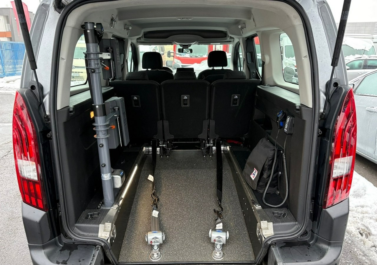 Peugeot Rifter Rifter Long 1,5HDI Automat dla Niepełnosprawnych Inwalida Rampa PFRO - Универсал: фото 5 Peugeot Rifter Rifter Long 1,5HDI Automat dla Niepełnosprawnych Inwalida Rampa PFRO - Универсал: фото 5