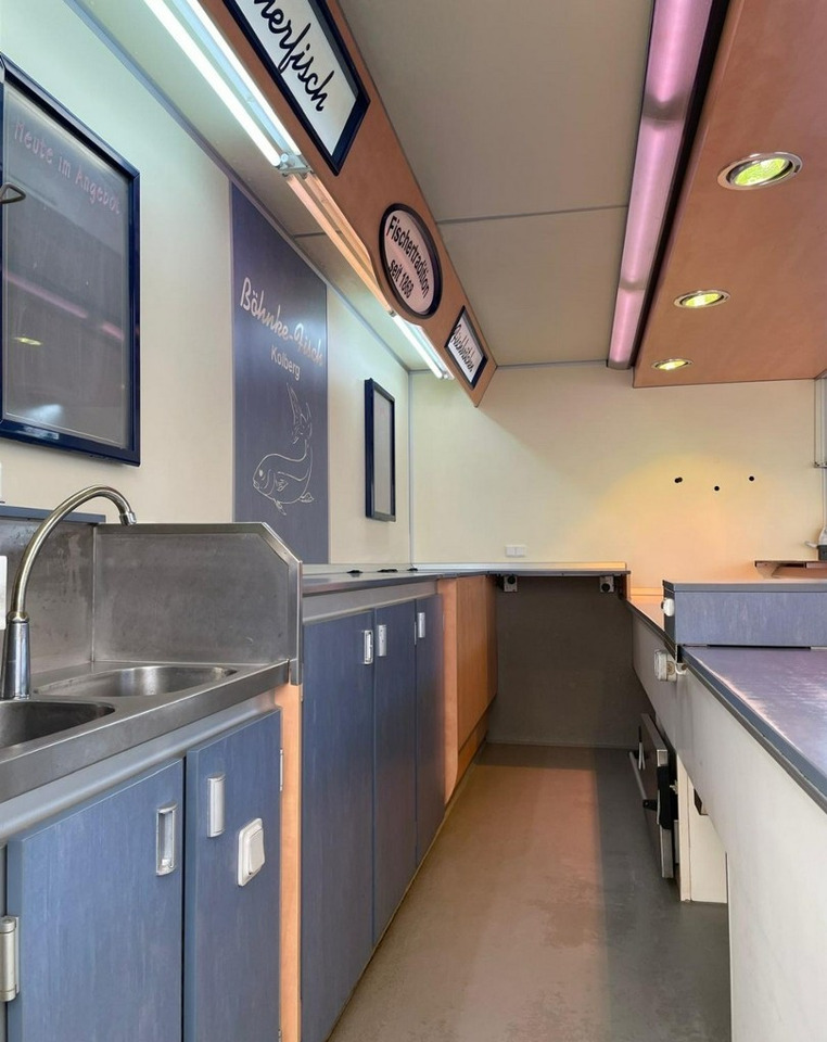 Renault Master Autosklep Wędlin Ryba Gastronomiczny Food Truck Foodtruck sklep Borc - Торговый грузовик: фото 4 Renault Master Autosklep Wędlin Ryba Gastronomiczny Food Truck Foodtruck sklep Borc - Торговый грузовик: фото 4