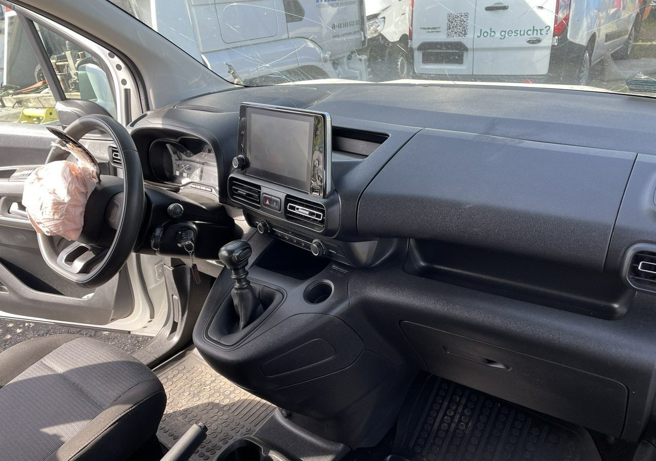 Toyota ProAce Proace City Verso Toyota Proace City Verso Long 1.5 D-4D Business 2021Salon - Легковой автомобиль: фото 4 Toyota ProAce Proace City Verso Toyota Proace City Verso Long 1.5 D-4D Business 2021Salon - Легковой автомобиль: фото 4
