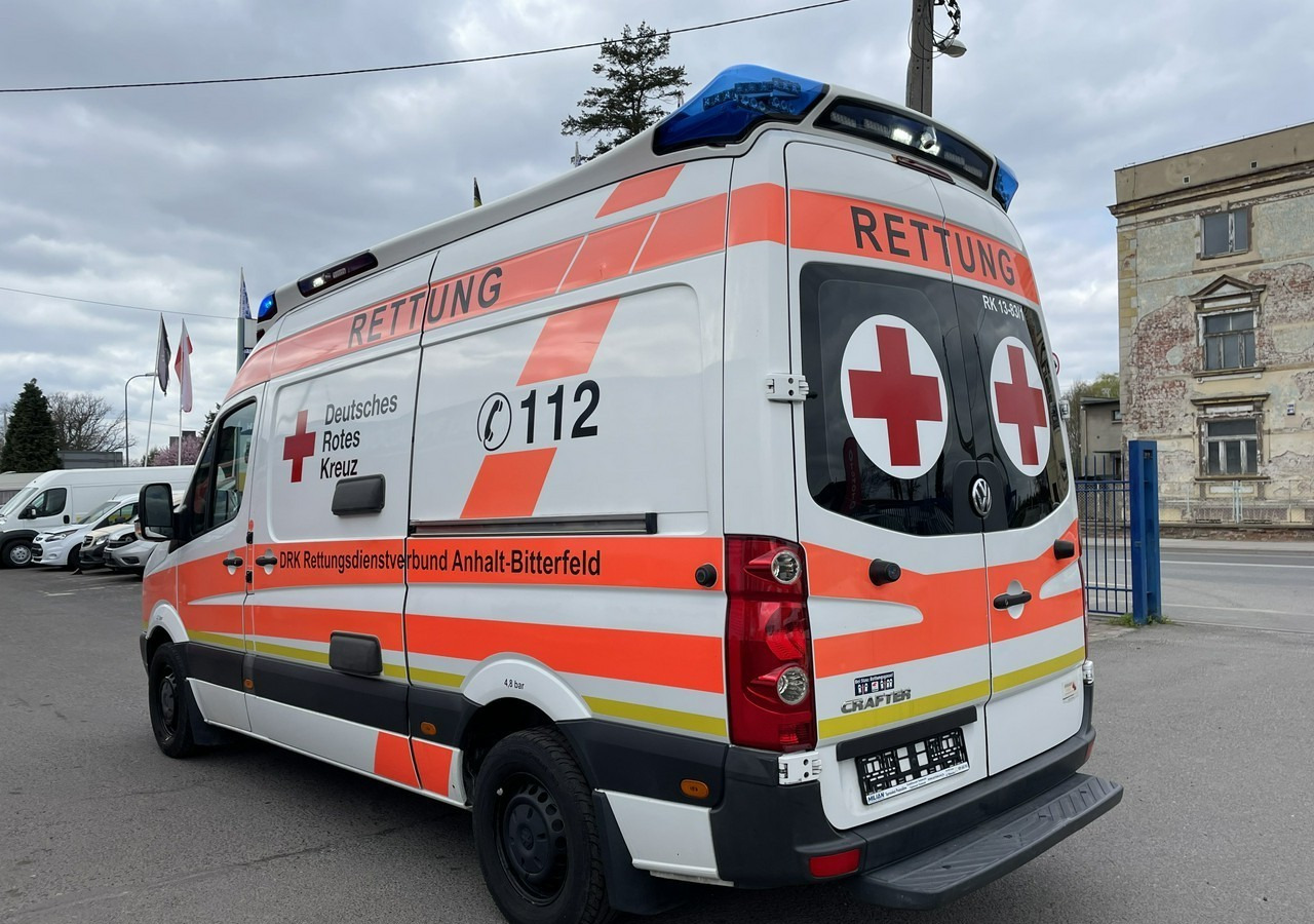 Volkswagen Crafter Crafter 2.0-163KM Karetka Ambulans Wyposażony Model 2016 - Машина скорой помощи: фото 5 Volkswagen Crafter Crafter 2.0-163KM Karetka Ambulans Wyposażony Model 2016 - Машина скорой помощи: фото 5