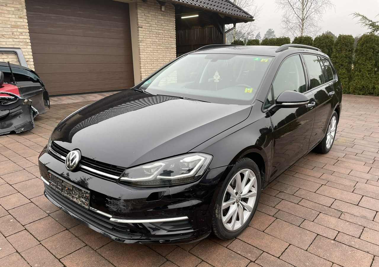 Volkswagen Golf VIII Volkswagen Golf VII 1.0 -115KM TSI 39482km Comfortline Model 2021 - Легковой автомобиль: фото 3 Volkswagen Golf VIII Volkswagen Golf VII 1.0 -115KM TSI 39482km Comfortline Model 2021 - Легковой автомобиль: фото 3