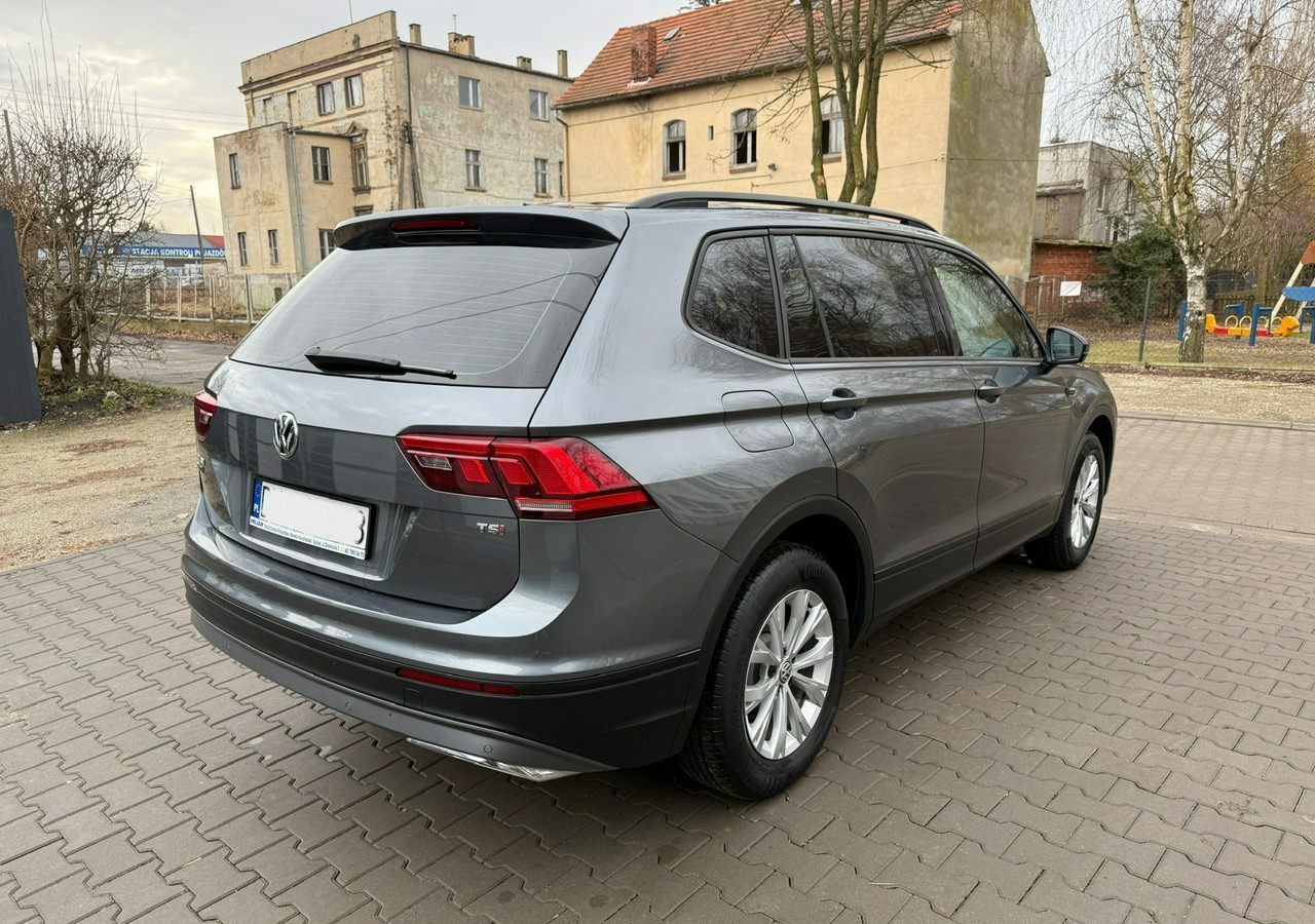 Volkswagen Tiguan II 1,4TSI 150KM 65tyśkm 7osobowy Comfort Tempomat ACC Klima Alu 2018 - Легковой автомобиль: фото 4 Volkswagen Tiguan II 1,4TSI 150KM 65tyśkm 7osobowy Comfort Tempomat ACC Klima Alu 2018 - Легковой автомобиль: фото 4