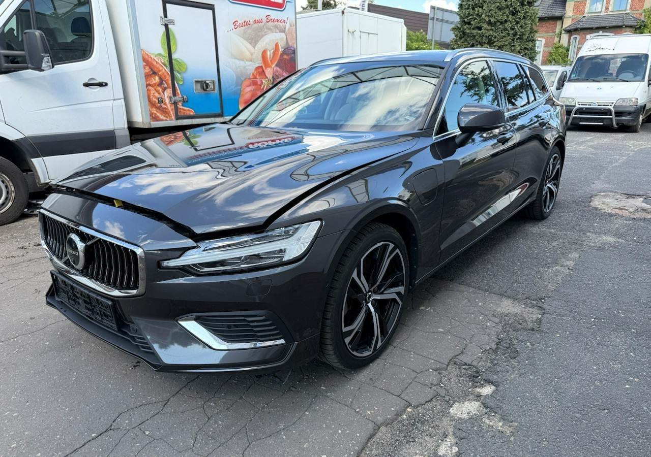 Volvo V60 II Volvo V60 2.0 T8 Plug-in Hybrid 455KM AWD Bogata Wersja Model 2024 - Легковой автомобиль: фото 1 Volvo V60 II Volvo V60 2.0 T8 Plug-in Hybrid 455KM AWD Bogata Wersja Model 2024 - Легковой автомобиль: фото 1