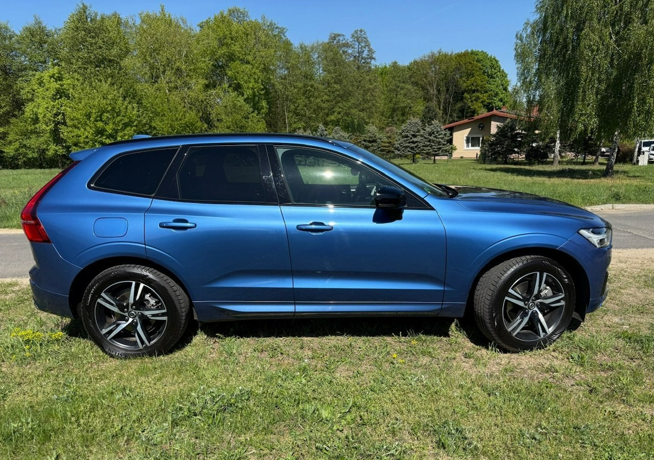 Volvo XC60 II XC60 R-design 2.0D5 235KM Automat Navi Kamery360 Panorama HAK Harman - Внедорожник: фото 2 Volvo XC60 II XC60 R-design 2.0D5 235KM Automat Navi Kamery360 Panorama HAK Harman - Внедорожник: фото 2