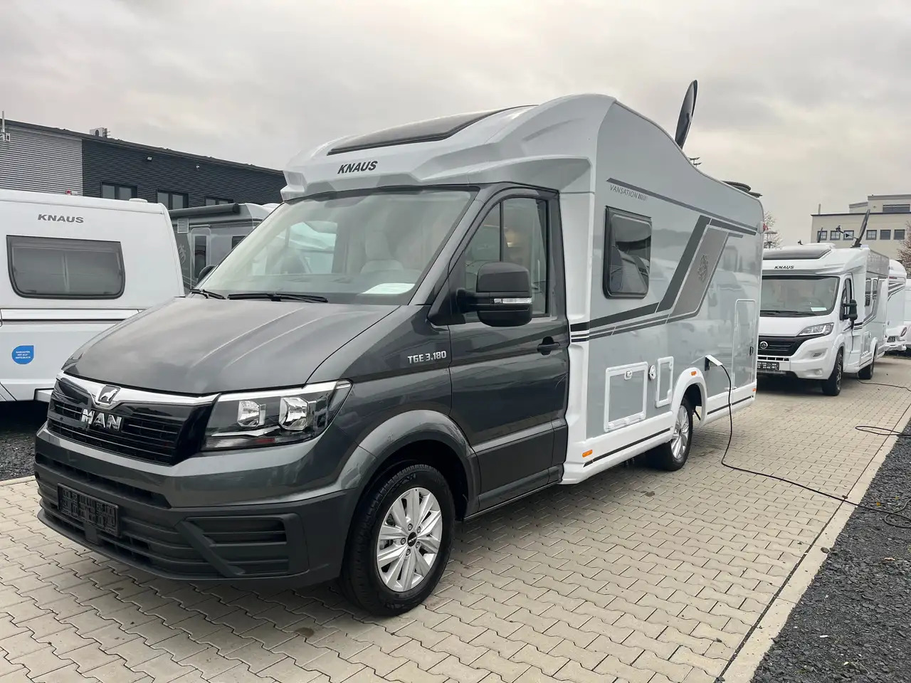 Knaus VAN WAVE 640 MEG VANSATION - Полуинтегрированный автодом: фото 1 Knaus VAN WAVE 640 MEG VANSATION - Полуинтегрированный автодом: фото 1