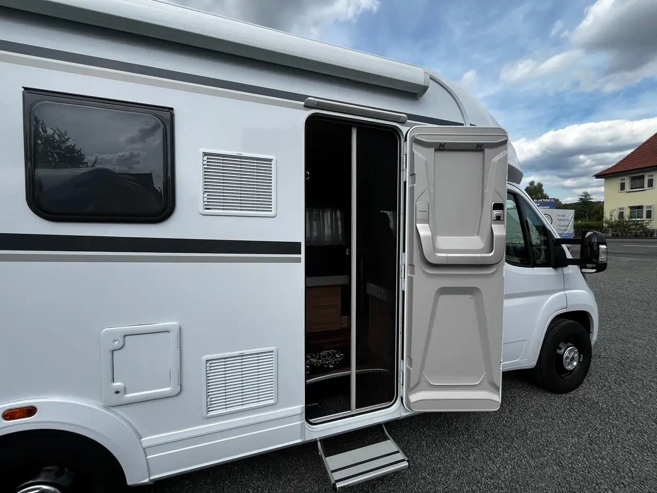 Weinsberg CaraSuite 700 ME - Полуинтегрированный автодом: фото 5 Weinsberg CaraSuite 700 ME - Полуинтегрированный автодом: фото 5
