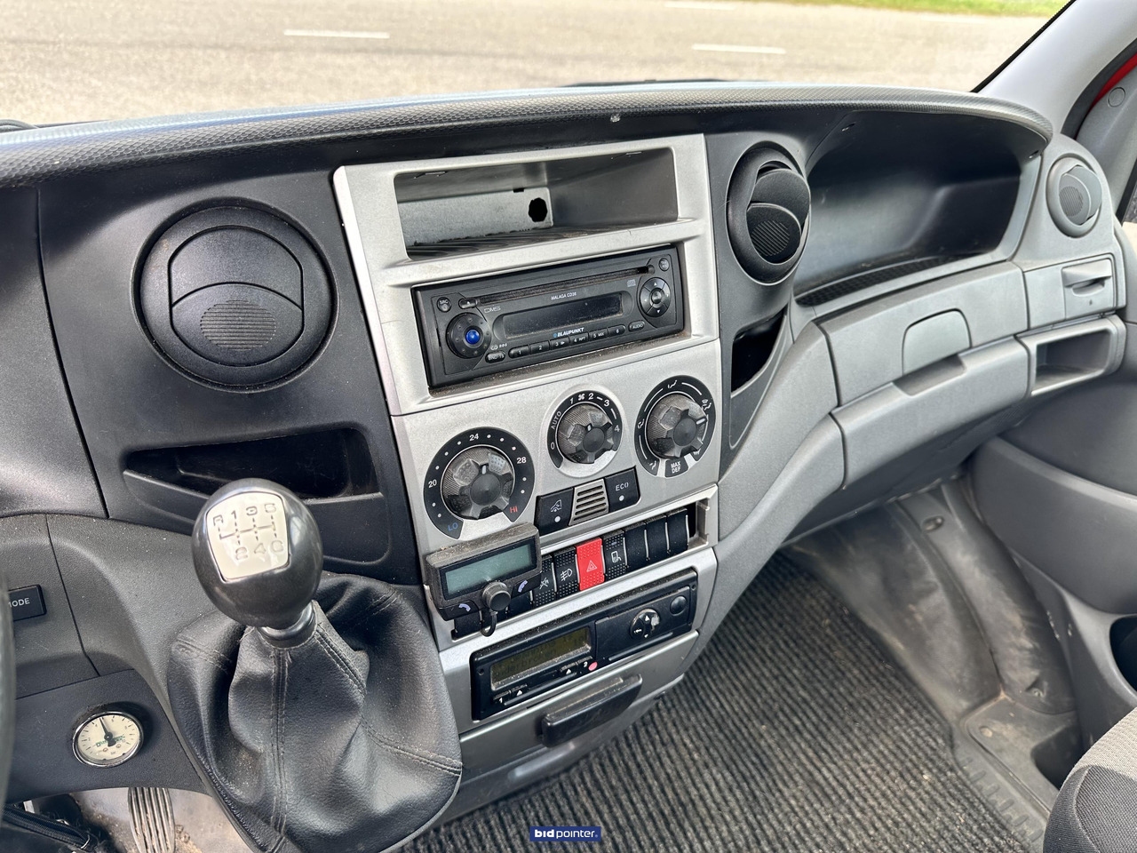 Iveco Daily 40C18 - Малотоннажный седельный тягач: фото 5 Iveco Daily 40C18 - Малотоннажный седельный тягач: фото 5