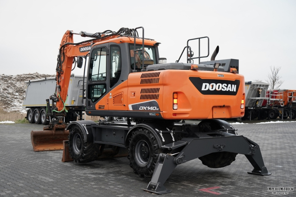 DOOSAN DX 140W / KOPARKA KOŁOWA / ROTOTIL / JOYSTICK / POWERTILT OBROTNICA / 2019 ROK / - Колёсный экскаватор: фото 3 DOOSAN DX 140W / KOPARKA KOŁOWA / ROTOTIL / JOYSTICK / POWERTILT OBROTNICA / 2019 ROK / - Колёсный экскаватор: фото 3