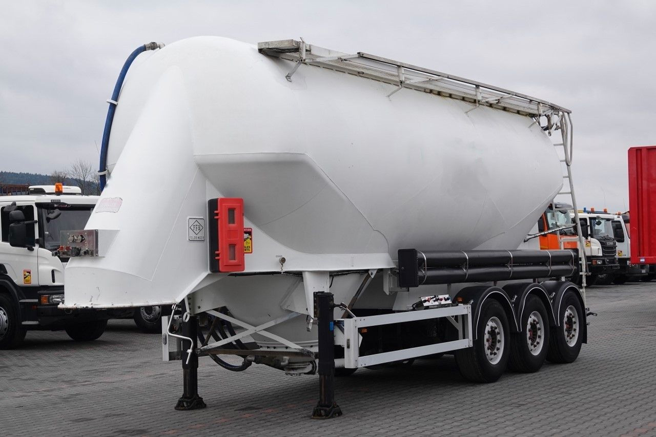 Feldbinder CEMENTONACZEPA / 2 KOMORY / 37 000 L / SILOS / D - Полуприцеп цистерна для сыпучих грузов: фото 1 Feldbinder CEMENTONACZEPA / 2 KOMORY / 37 000 L / SILOS / D - Полуприцеп цистерна для сыпучих грузов: фото 1