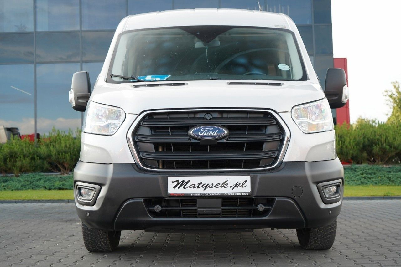 Ford TRANSIT / 6 miejsc + Najazd na wózek / Dla osób - Пассажирский фургон: фото 4 Ford TRANSIT / 6 miejsc + Najazd na wózek / Dla osób - Пассажирский фургон: фото 4