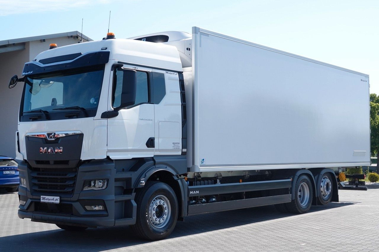 MAN TGX 26.520 / 6x2 / CHŁODNIA -8,6 M / AGREGAT THE - Грузовик с закрытым кузовом: фото 2 MAN TGX 26.520 / 6x2 / CHŁODNIA -8,6 M / AGREGAT THE - Грузовик с закрытым кузовом: фото 2