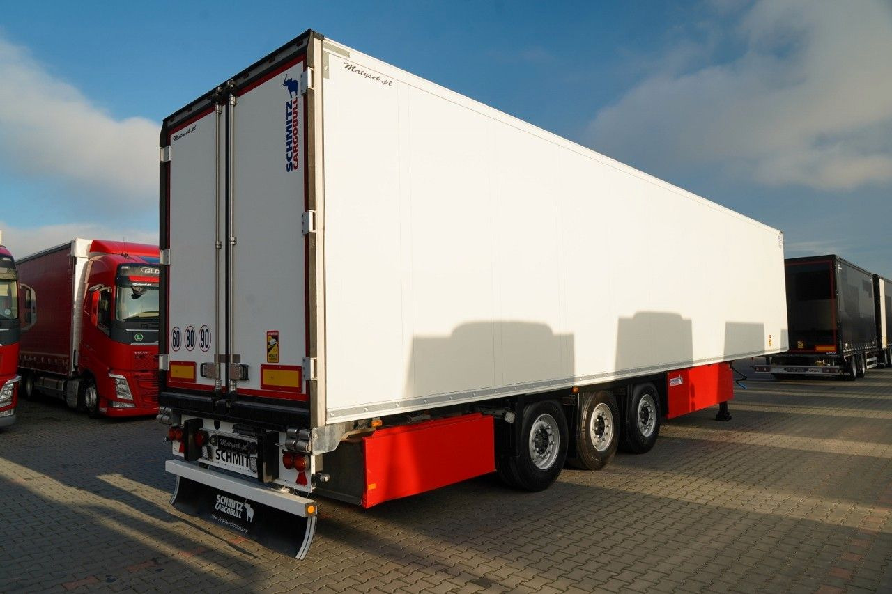 Schmitz Cargobull CHŁODNIA / CARRIER VECTOR 1550 / 2x OŚ PODNOSZO - Полуприцеп-рефрижератор: фото 5 Schmitz Cargobull CHŁODNIA / CARRIER VECTOR 1550 / 2x OŚ PODNOSZO - Полуприцеп-рефрижератор: фото 5