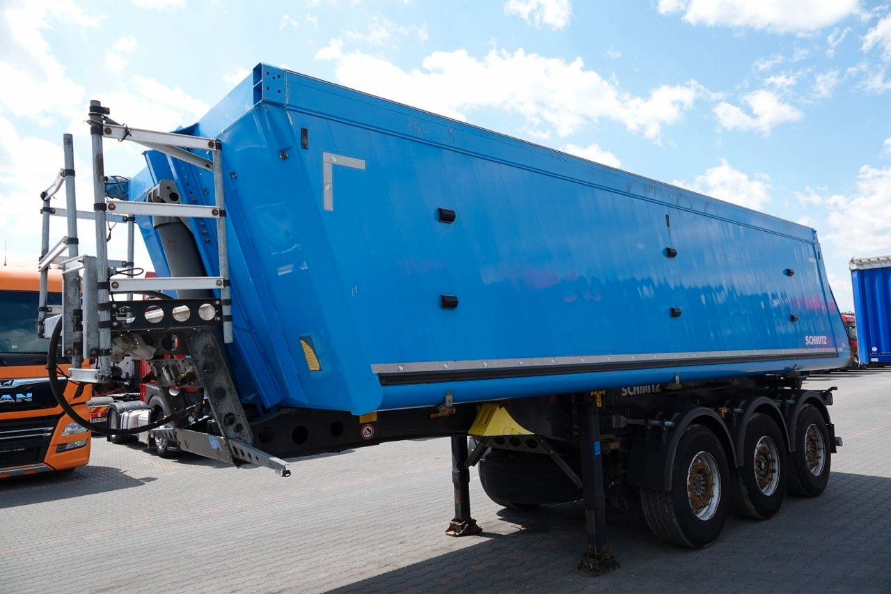 Schmitz Cargobull WYWROTKA 28 M3 / ALUMINIOWA / OŚ PODNOSZONA - Самосвальный полуприцеп: фото 4 Schmitz Cargobull WYWROTKA 28 M3 / ALUMINIOWA / OŚ PODNOSZONA - Самосвальный полуприцеп: фото 4
