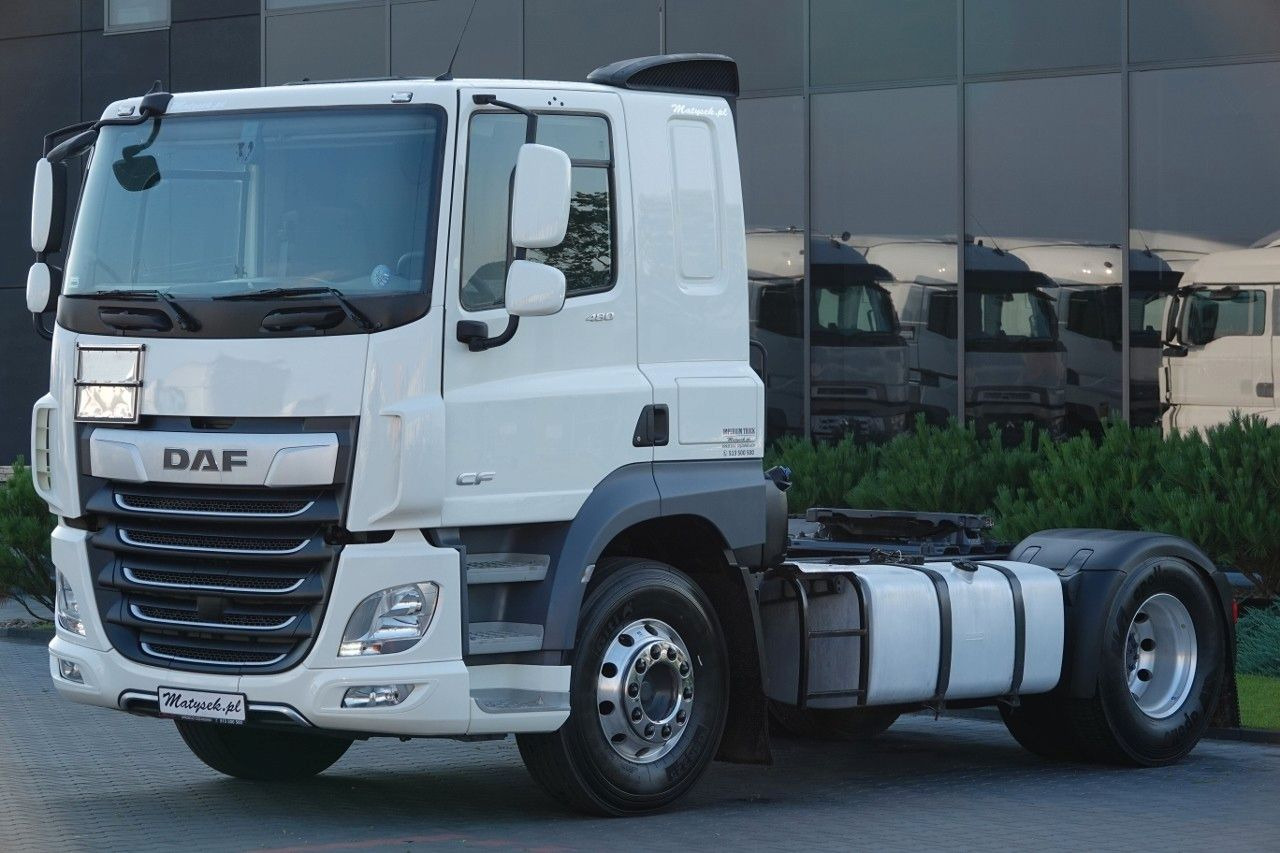 DAF CF 480 / PEŁNY ADR / NISKA KABINA / 2018 ROK / A - Тягач: фото 2 DAF CF 480 / PEŁNY ADR / NISKA KABINA / 2018 ROK / A - Тягач: фото 2