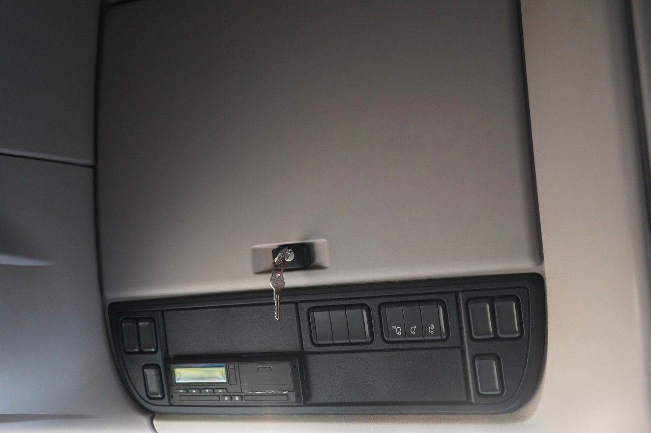 Тягач DAF XF 480 / SUPER SPACE CAB / / 2021 ROK: фото 32 Тягач DAF XF 480 / SUPER SPACE CAB / / 2021 ROK: фото 32