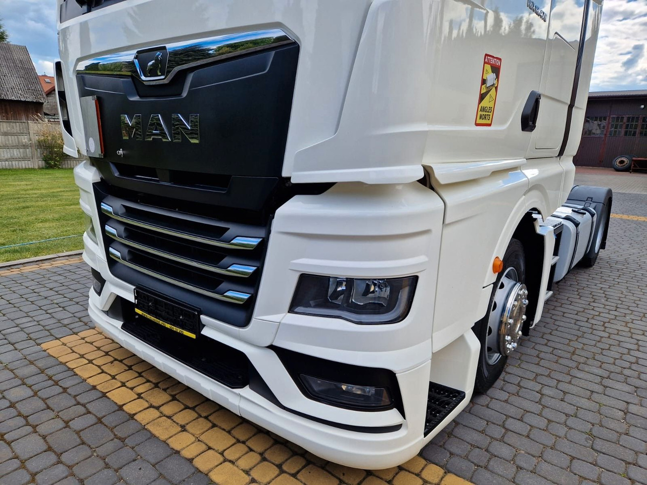 MAN TGX 18.470 / MEGA / XXL / LOWDECK / EURO 6 / - Тягач: фото 5 MAN TGX 18.470 / MEGA / XXL / LOWDECK / EURO 6 / - Тягач: фото 5