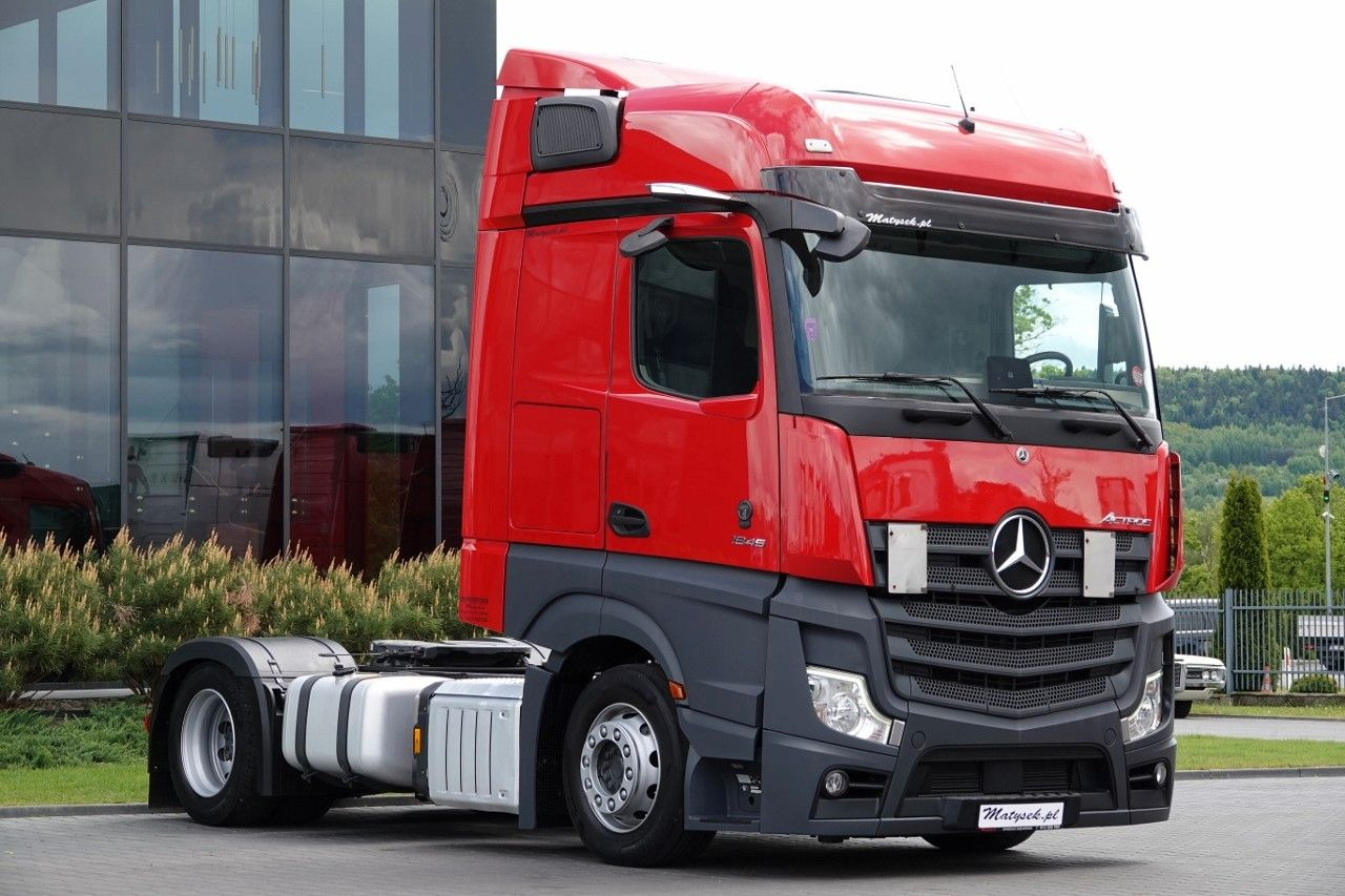 Mercedes-Benz ACTROS 1845 / LOW DECK / MEGA / BIG SPACE / PO K - Тягач: фото 2 Mercedes-Benz ACTROS 1845 / LOW DECK / MEGA / BIG SPACE / PO K - Тягач: фото 2